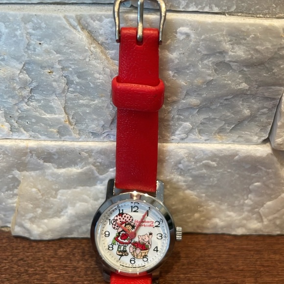 Strawberry shortcake Red Kids Watch - Picture 4 of 7